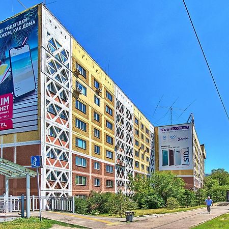 Apartment Near The President'S Park. Orbita-2 Алмати Екстер'єр фото